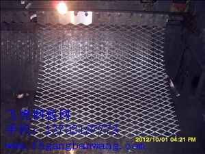 鋼板網zw24在塔吊設備的應用-04